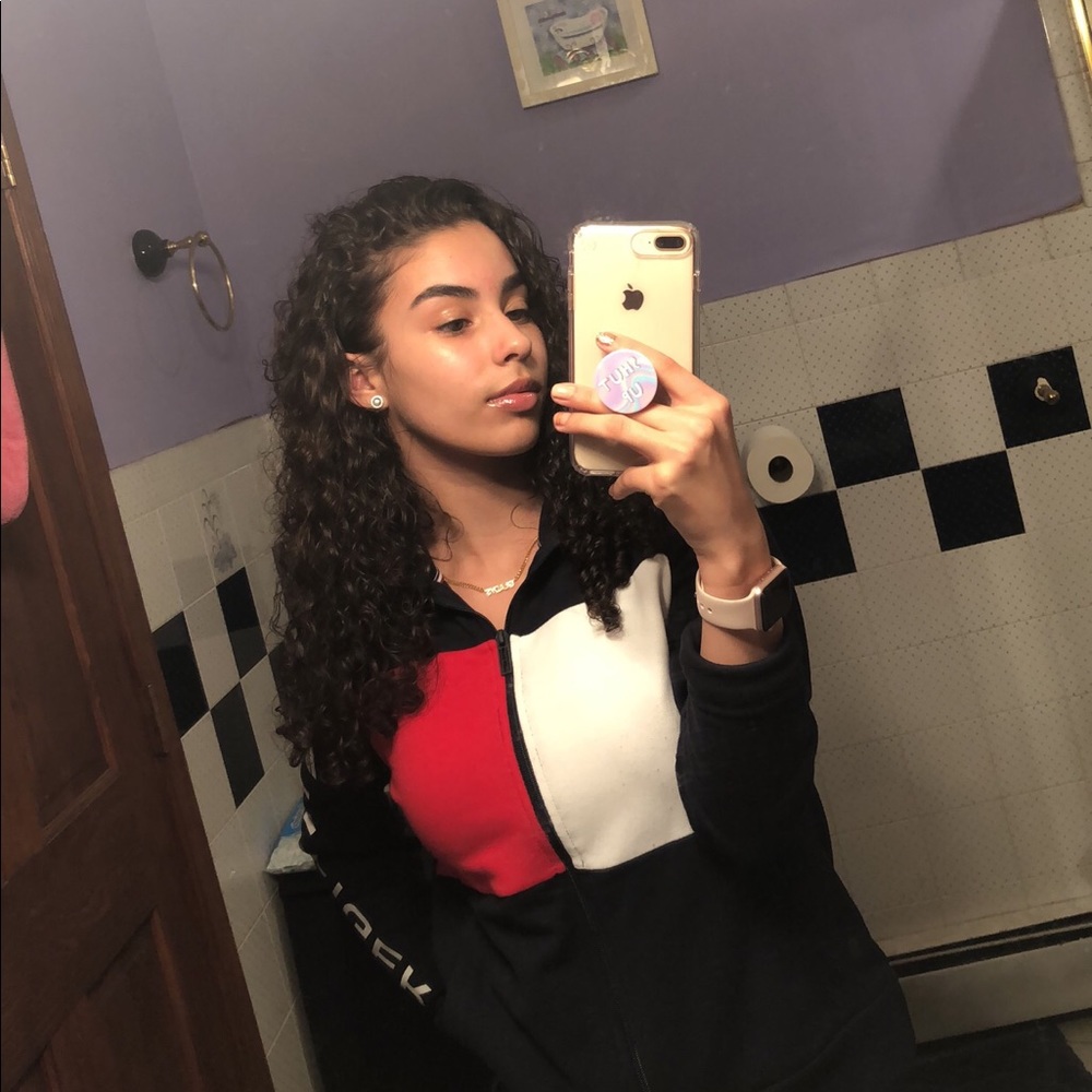 Meet your Posher, Gladys